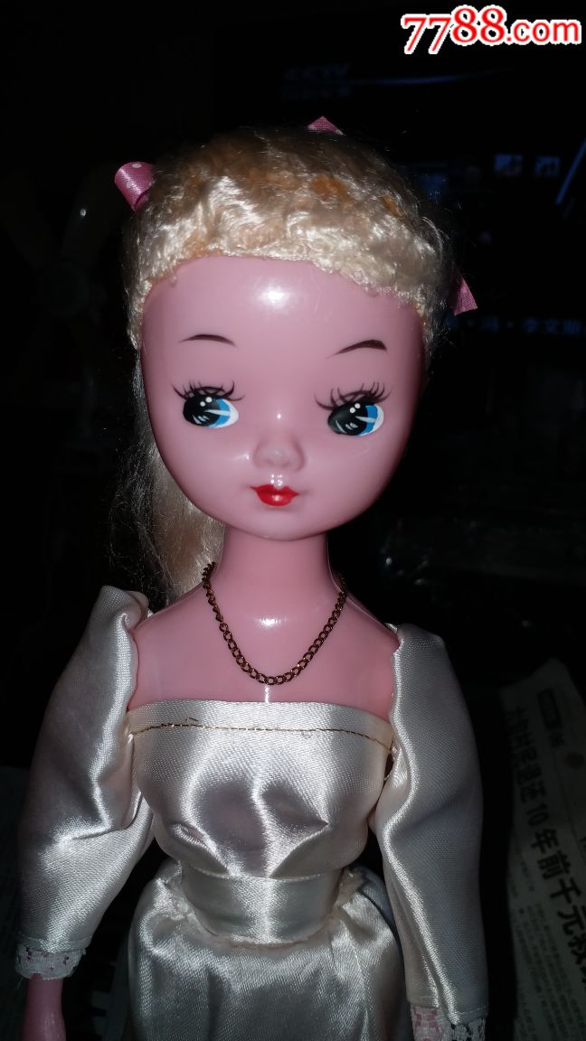 早期美女塑料娃娃
