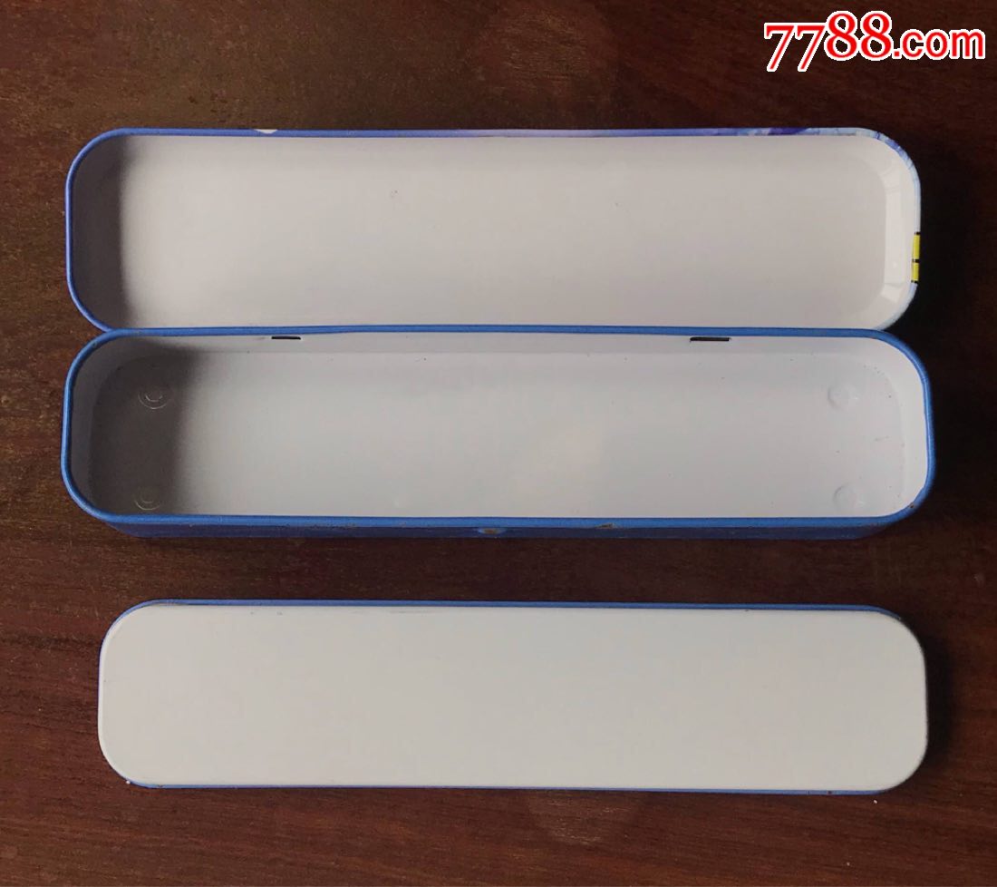 旧铁质笔盒文具盒