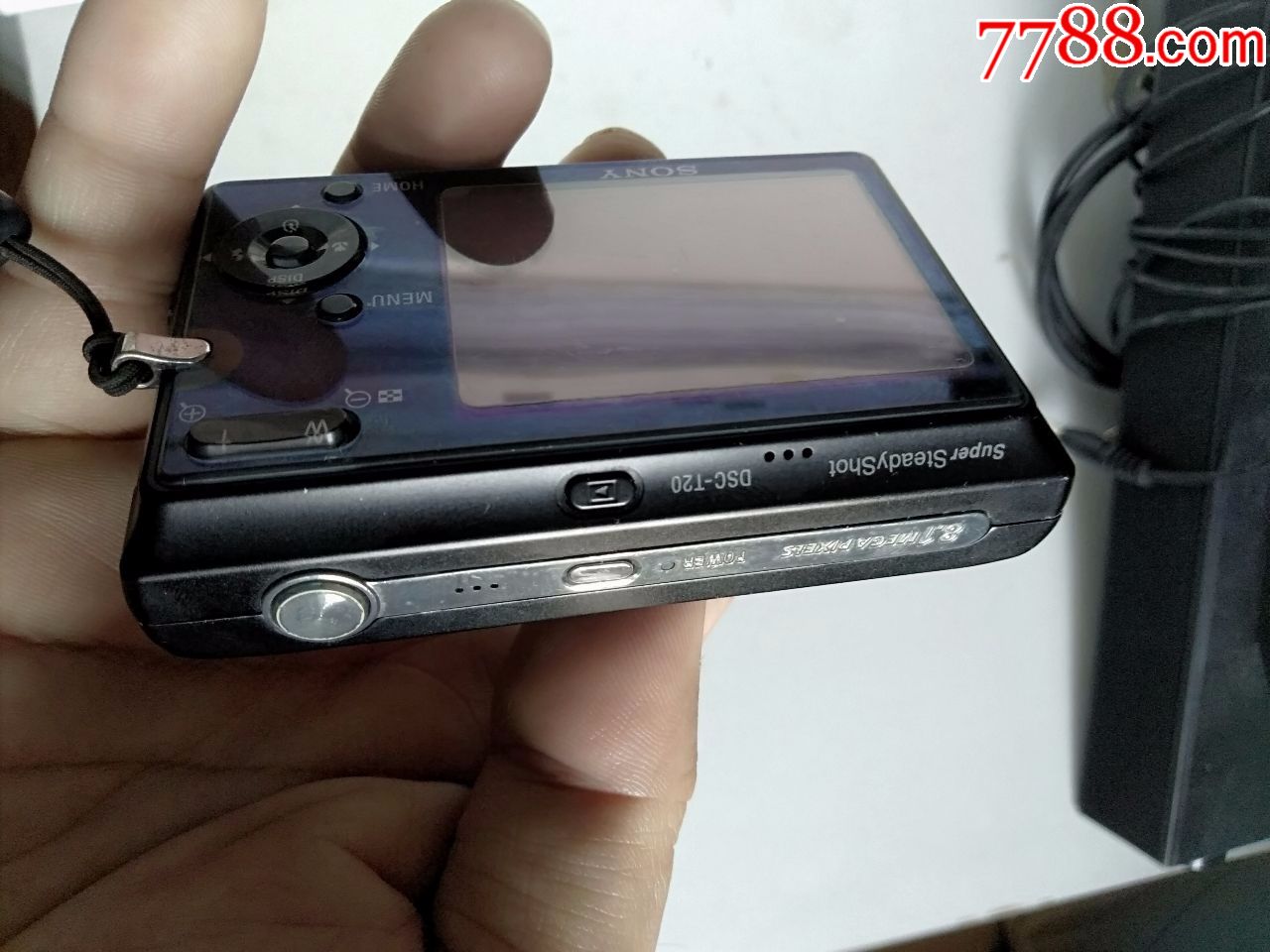 索尼照相机dsc-t20有电池