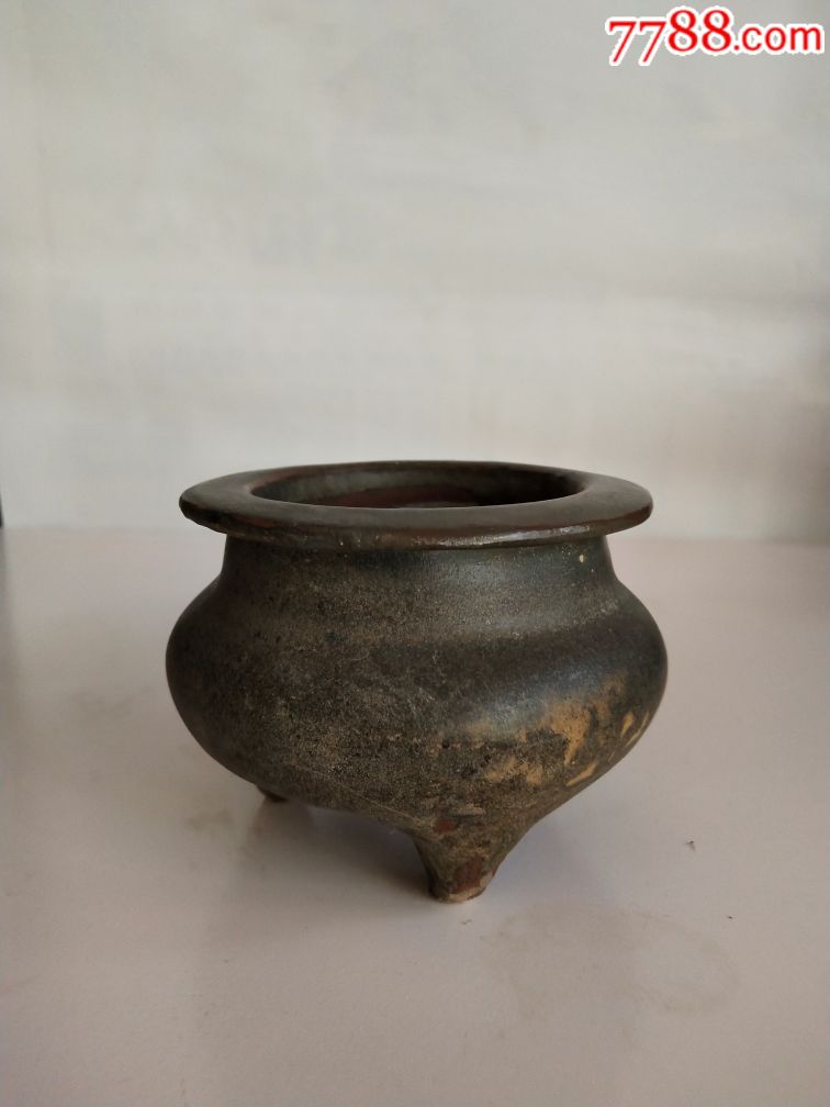 宋代吉洲窑黑釉鬲式香炉