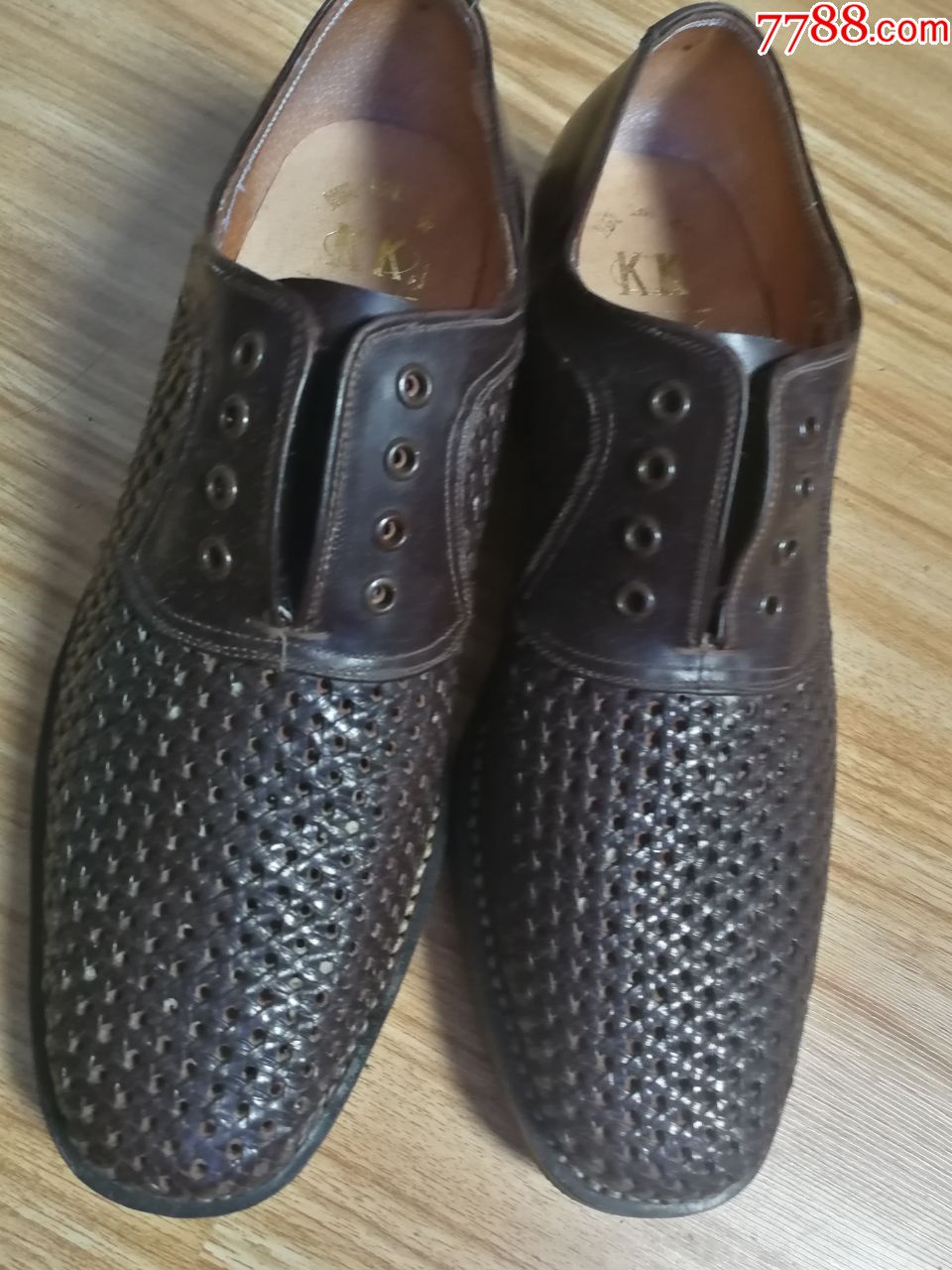 棕色老式皮凉鞋40码