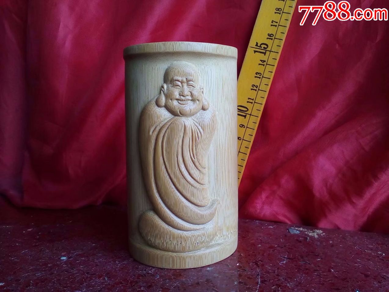 包邮不讲价保证纯手工雕刻人物弥勒佛笑佛罗汉竹雕笔筒很好