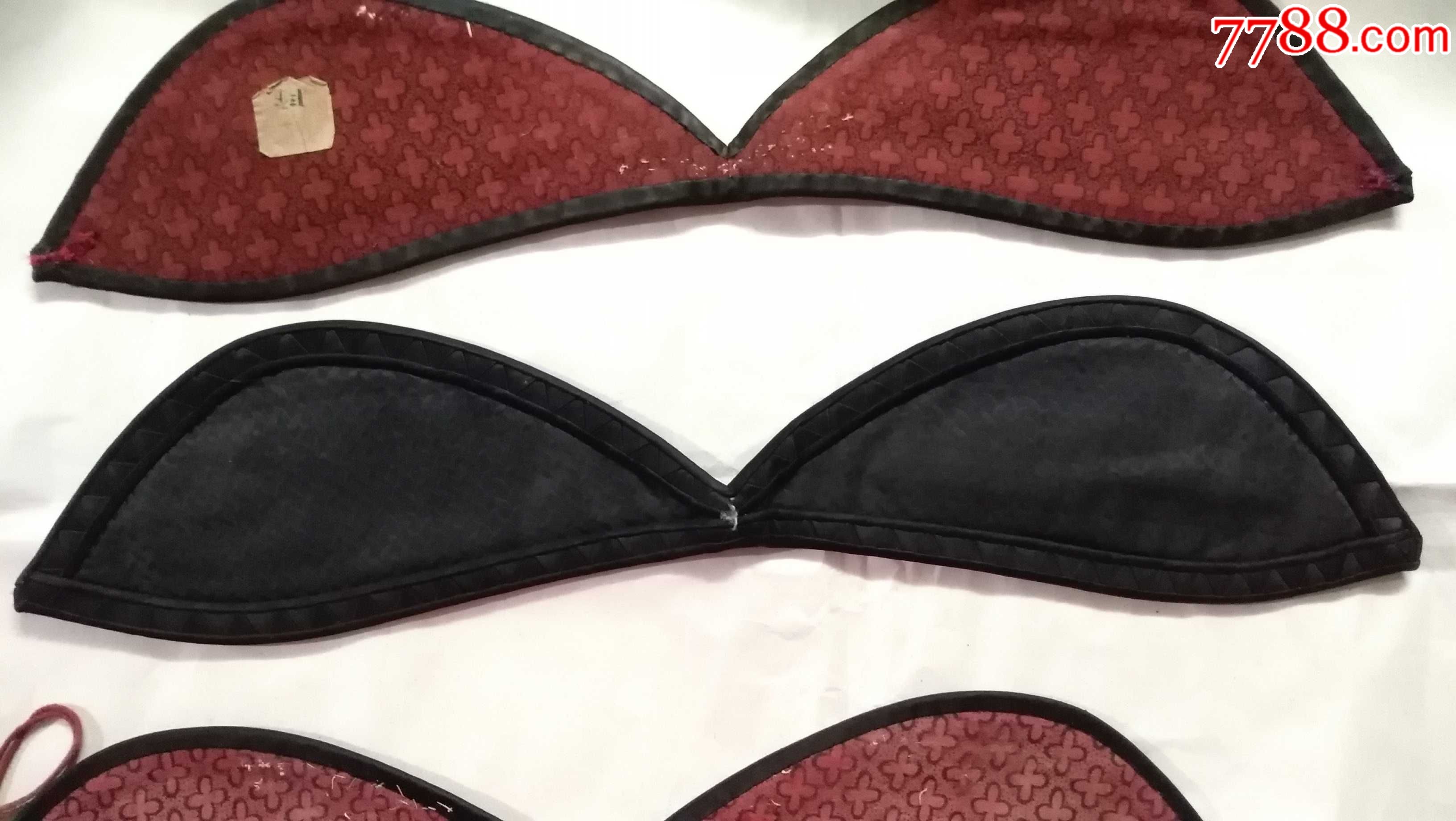 民国时期浙江杭州的浙省"天章"牌胸罩三副