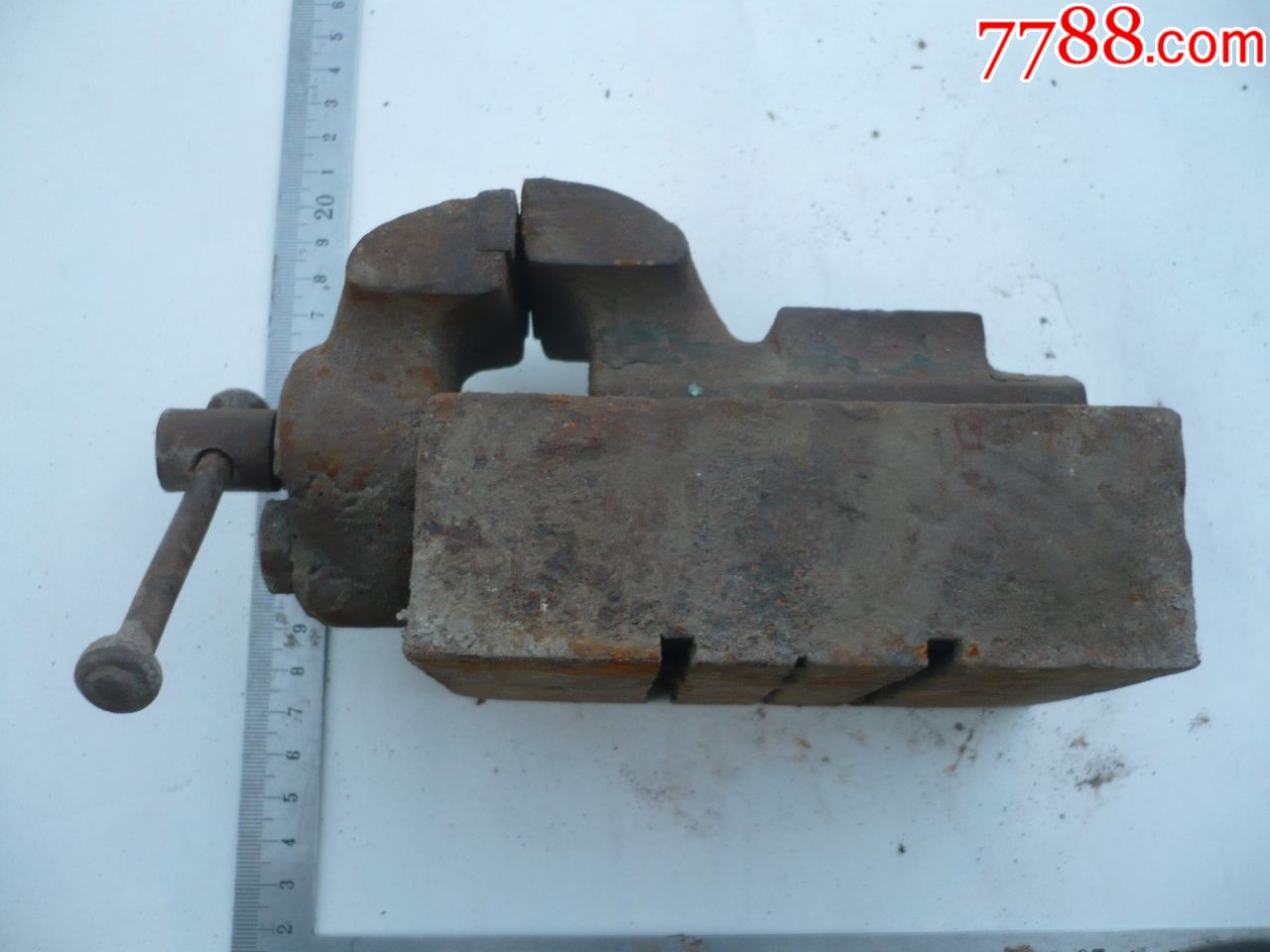 小巧的台钳_水电/五金_遗失的老物件【7788收藏__收藏热线】