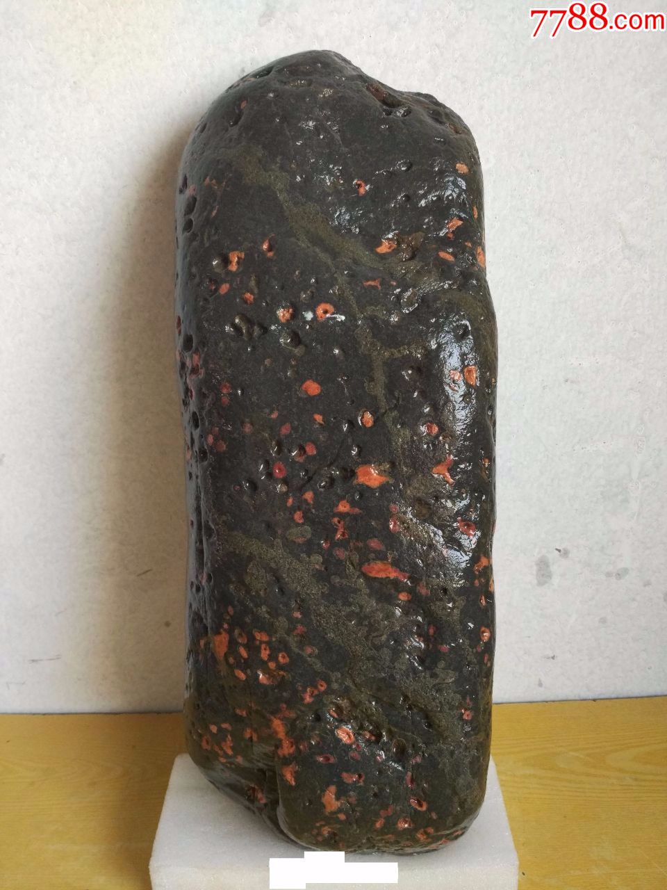 洛阳梅花石原石"古树新开红梅花"(高约44厘米,重约40斤)