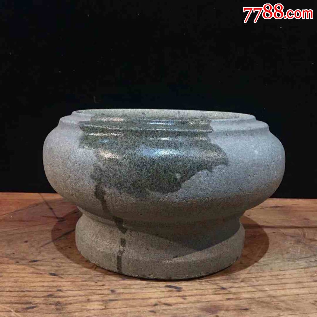 清代绿豆青青石盆