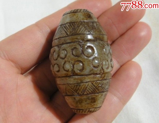 老纺锤形玉坠