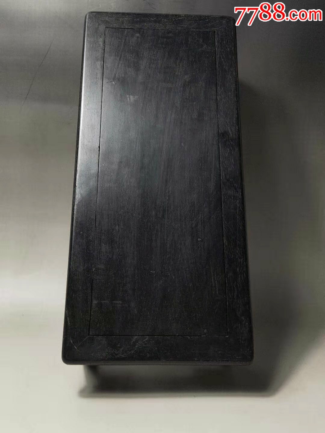 做工精致完美.颜色深沉大气,品相一流