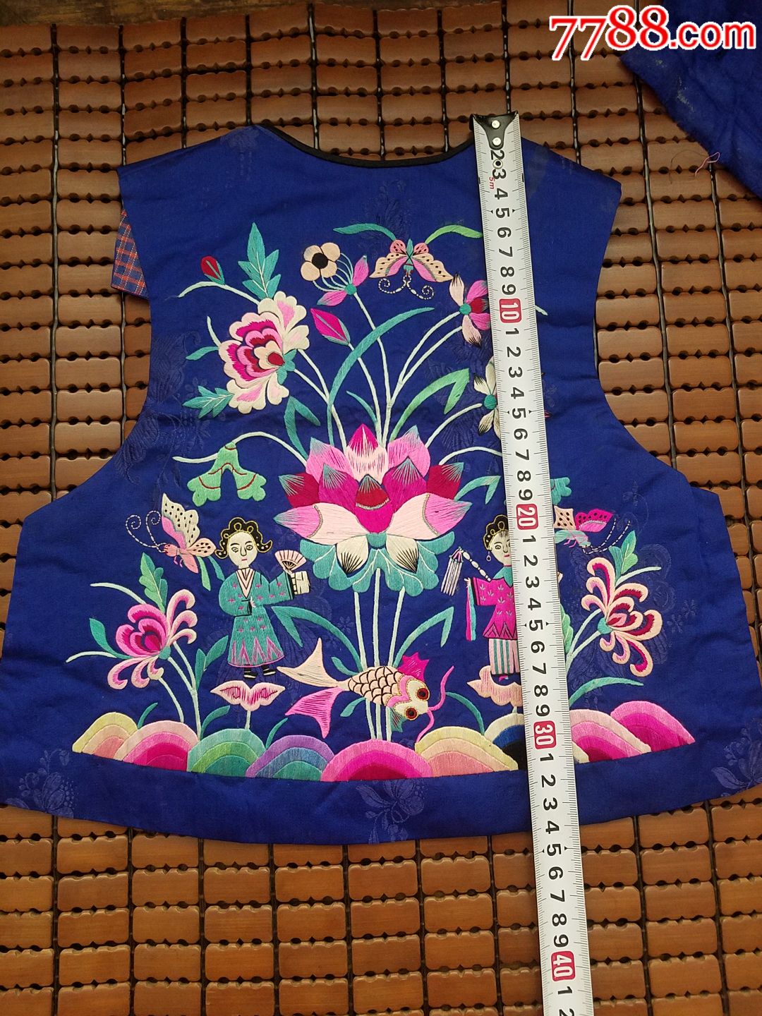 小孩绣花马甲