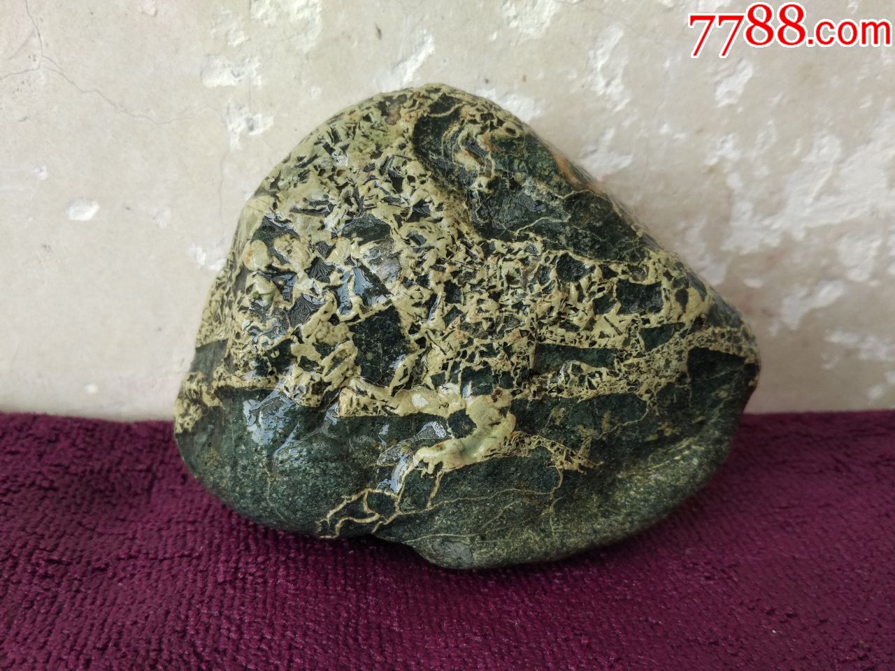 洛阳龙纹石原石884"大树底下好乘凉"(根须枝叶都很像,石型也好)