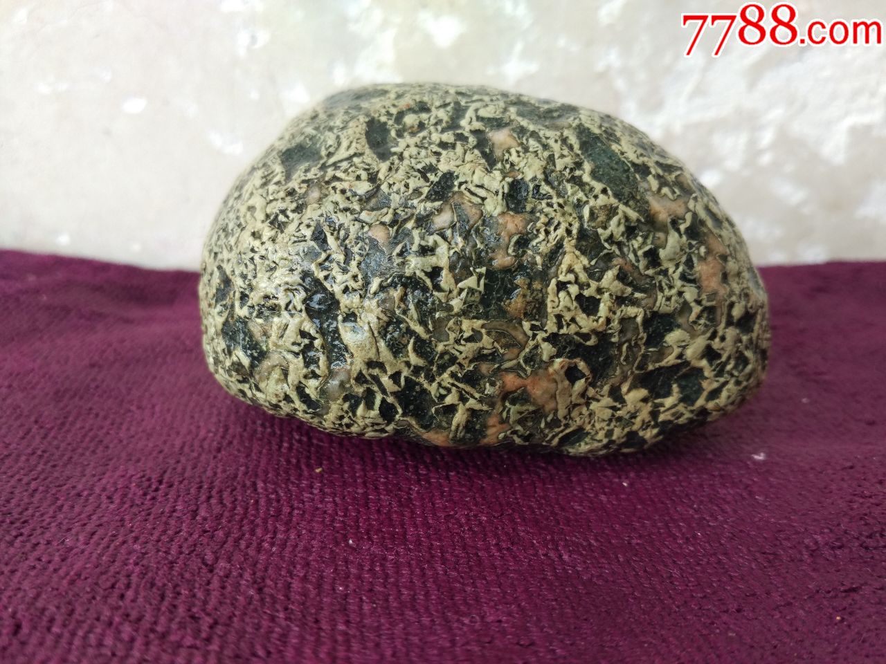 洛阳龙纹石原石884"大树底下好乘凉"(根须枝叶都很像,石型也好)