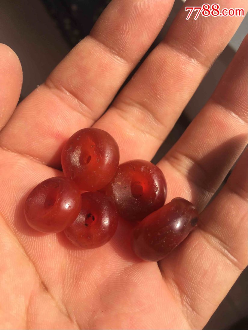 红山时期玛瑙磨盘珠子