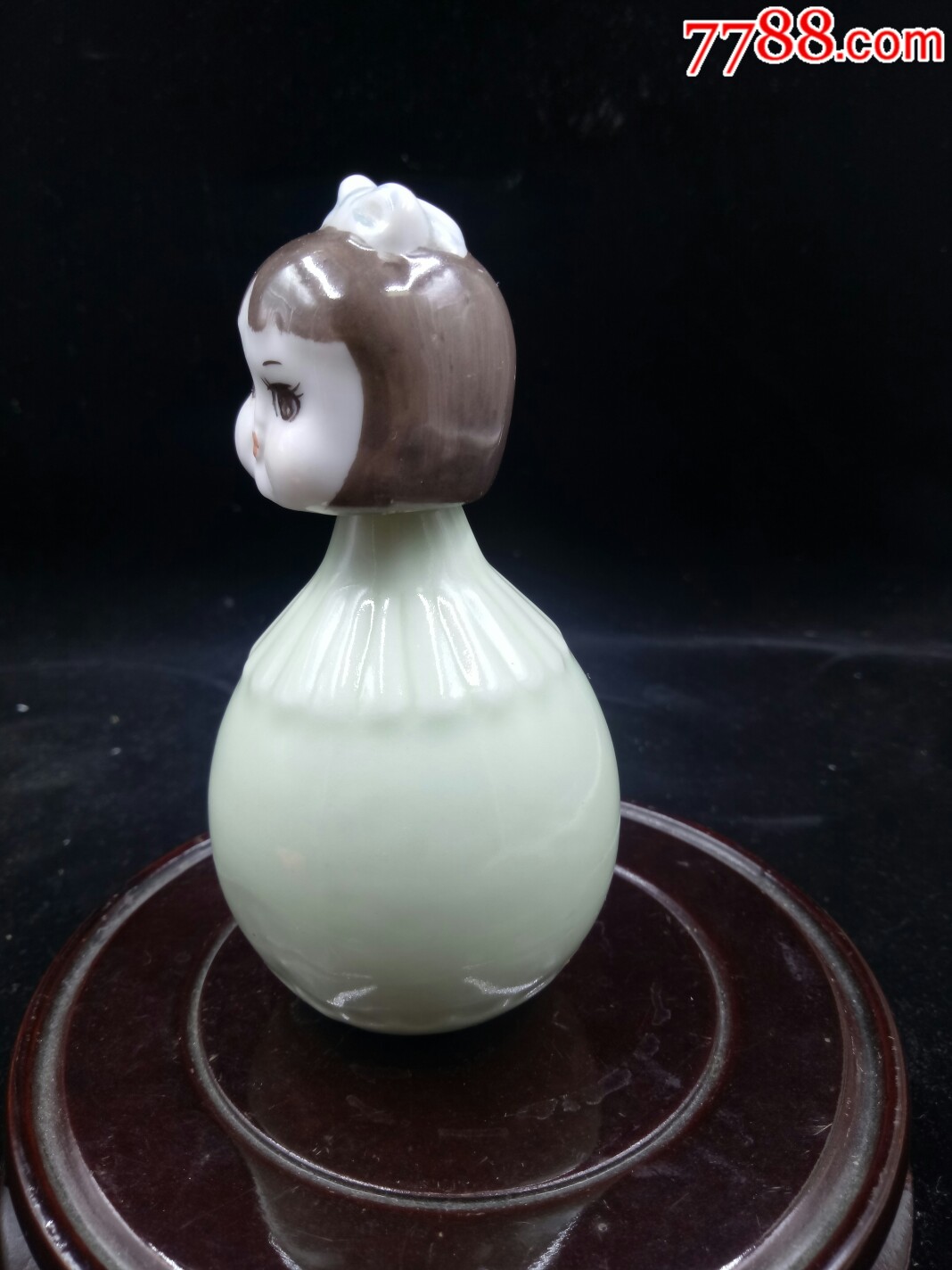 醴陵陶瓷研究80年代婚礼瓷摇头娃娃一件唐锡怀王留仙作品