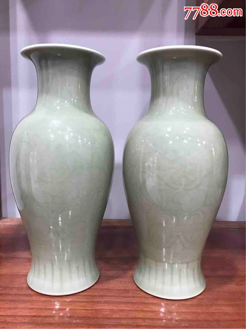 建国瓷厂豆青暗刻瓶子一对_青花瓷_第3张_7788瓷器