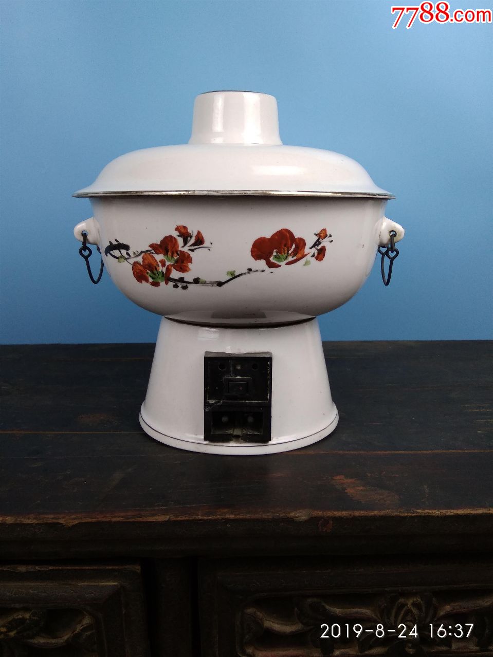 80年代临沂瓷厂出品画家逸仙手绘花卉电瓷火锅(仅供收藏不能使用)