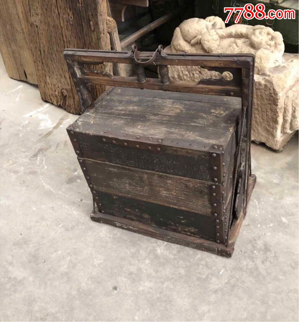 清代老食盒一个造型漂亮做工精细品相如图