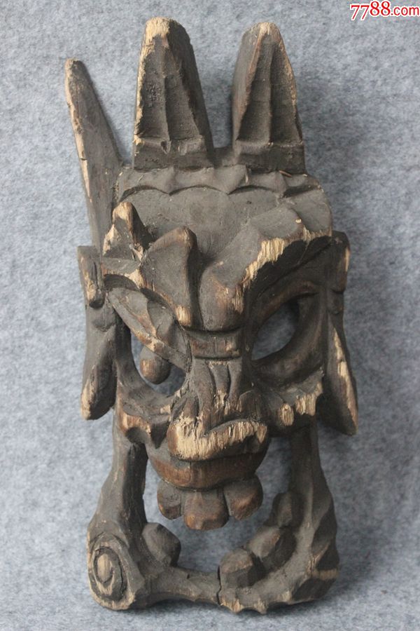 清代湘西民间工艺面具双角鬼脸手工木雕辟邪挂饰高32cmzz.1862