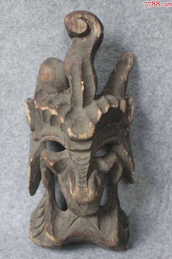 清代湘西民间工艺面具独角鬼脸手工木雕辟邪挂饰高32cmzz1861