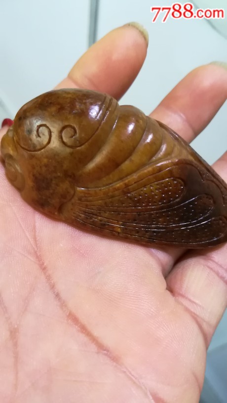 新疆和田玉黄沁籽料大玉蝉手把件