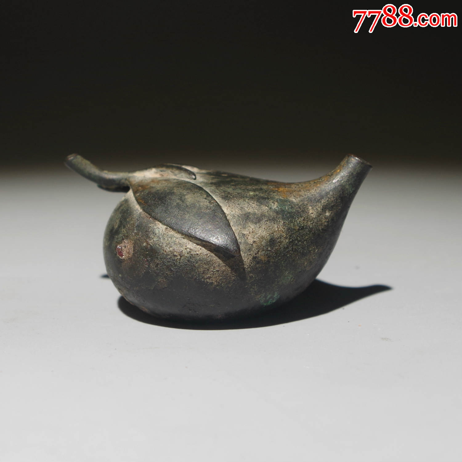 明代铜水盂水滴铜鎏金桃形文房砚滴收藏级