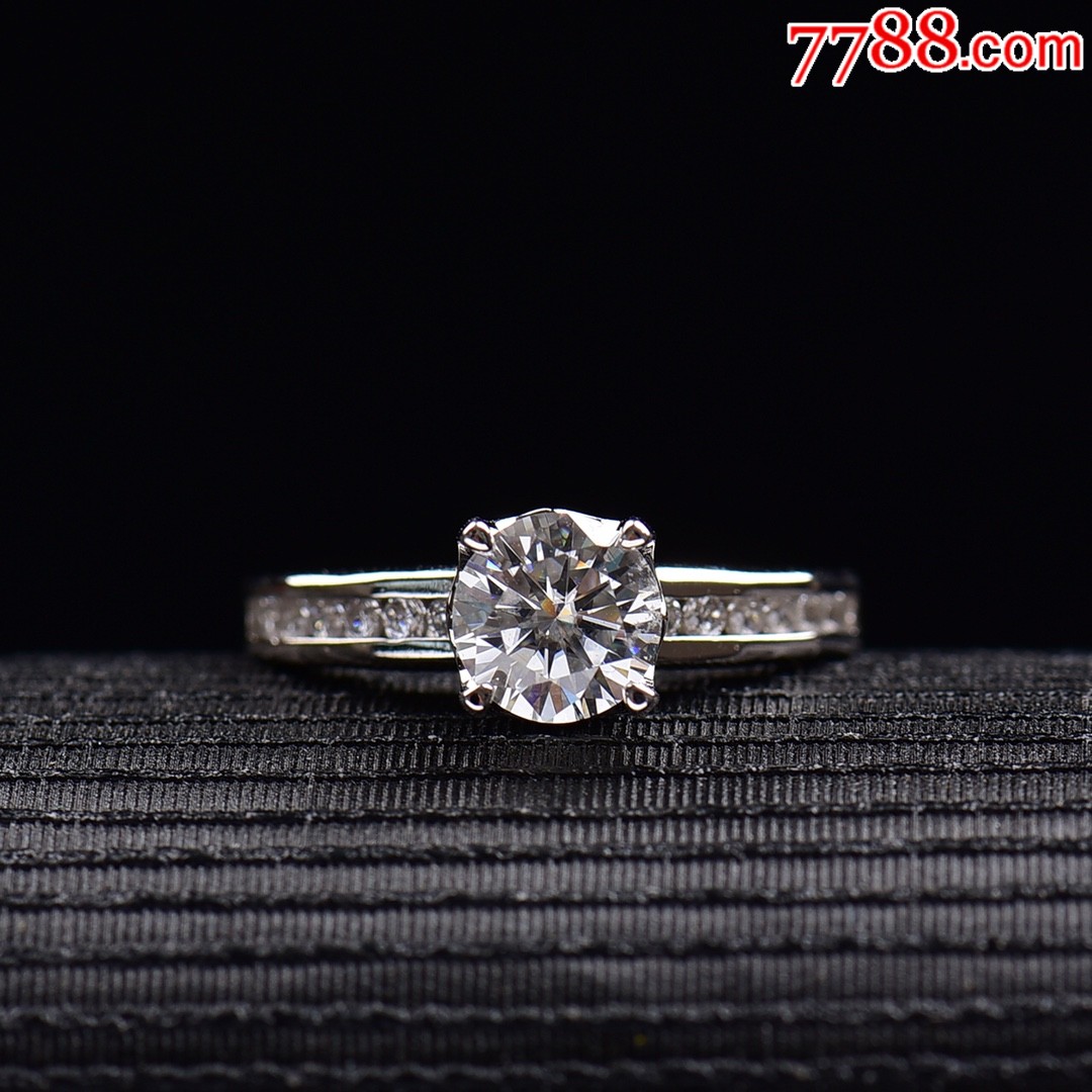 蒂芙尼微镶四爪莫桑钻戒指