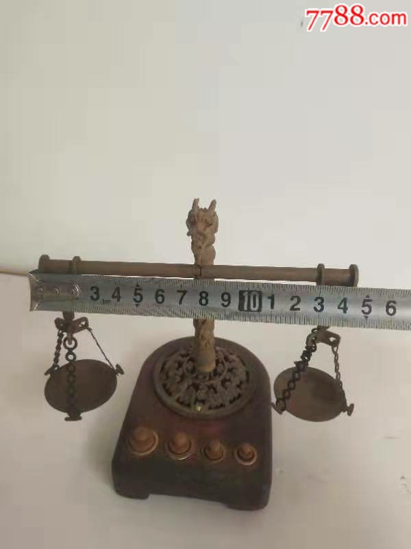 13472006g.jpg