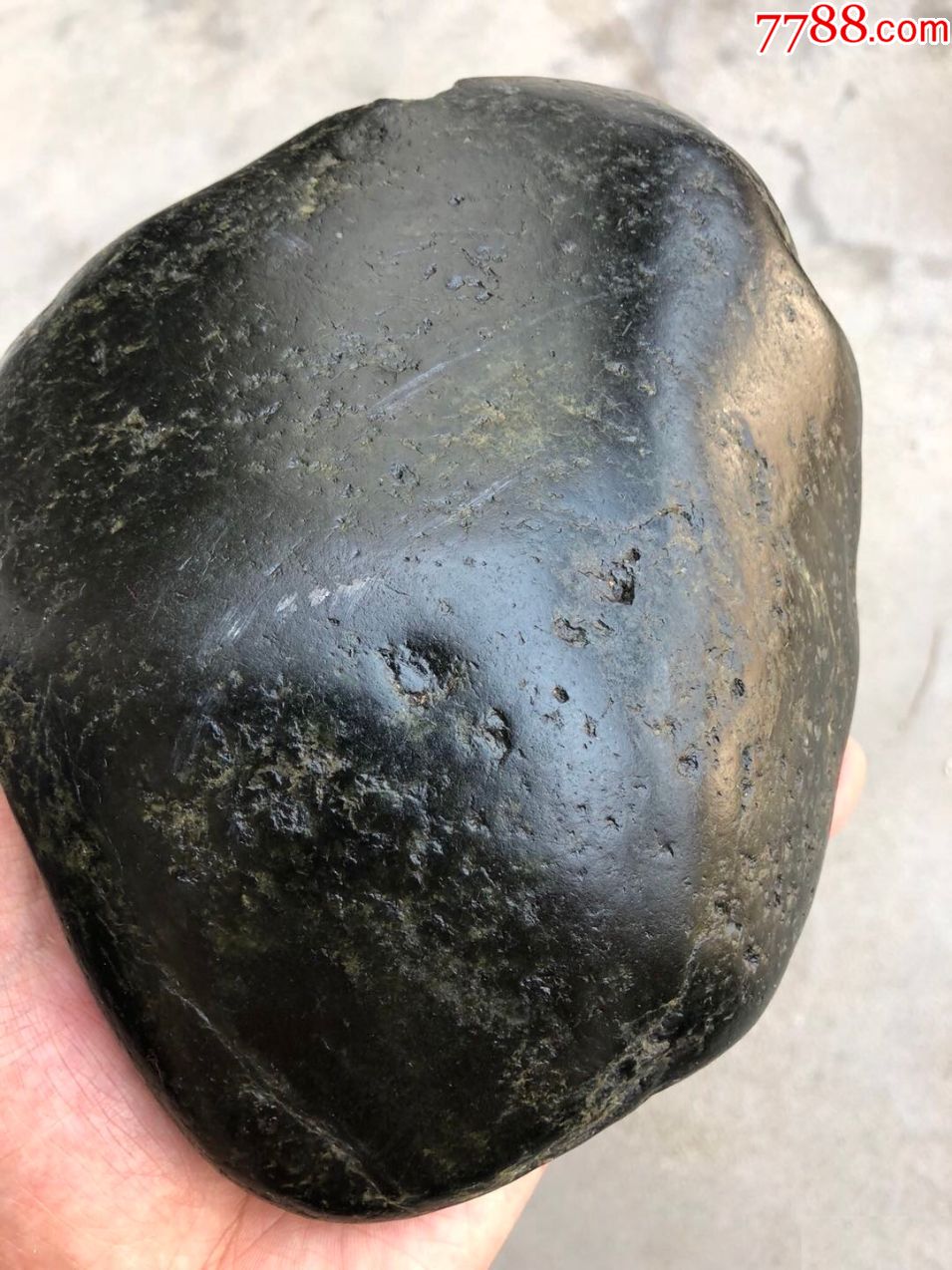 3132和田玉黑青籽料原石1836克-和田玉-7788收藏