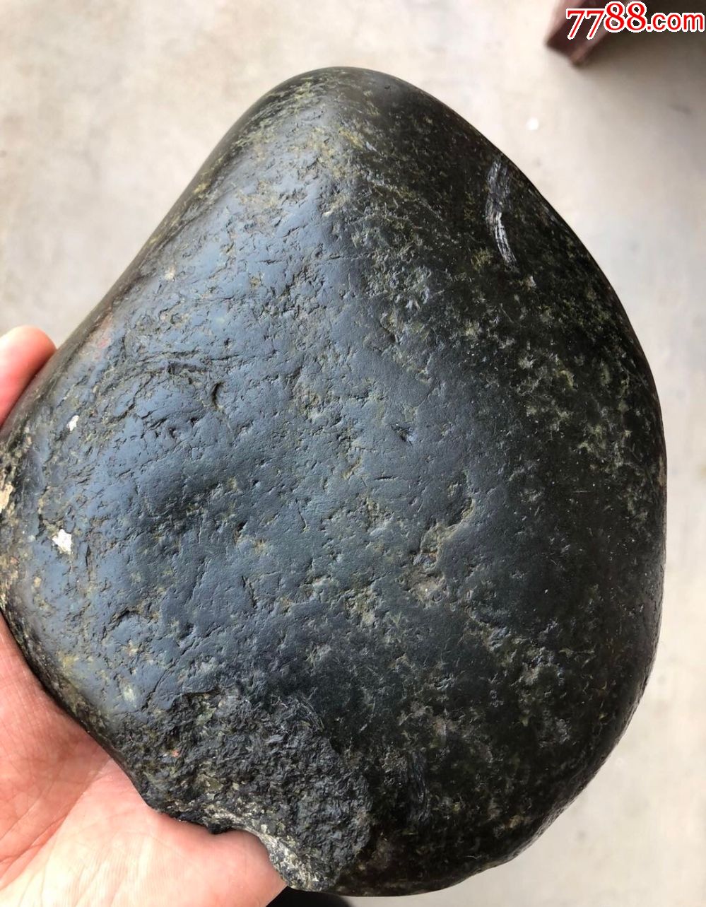 3132和田玉黑青籽料原石1836克-和田玉-7788收藏