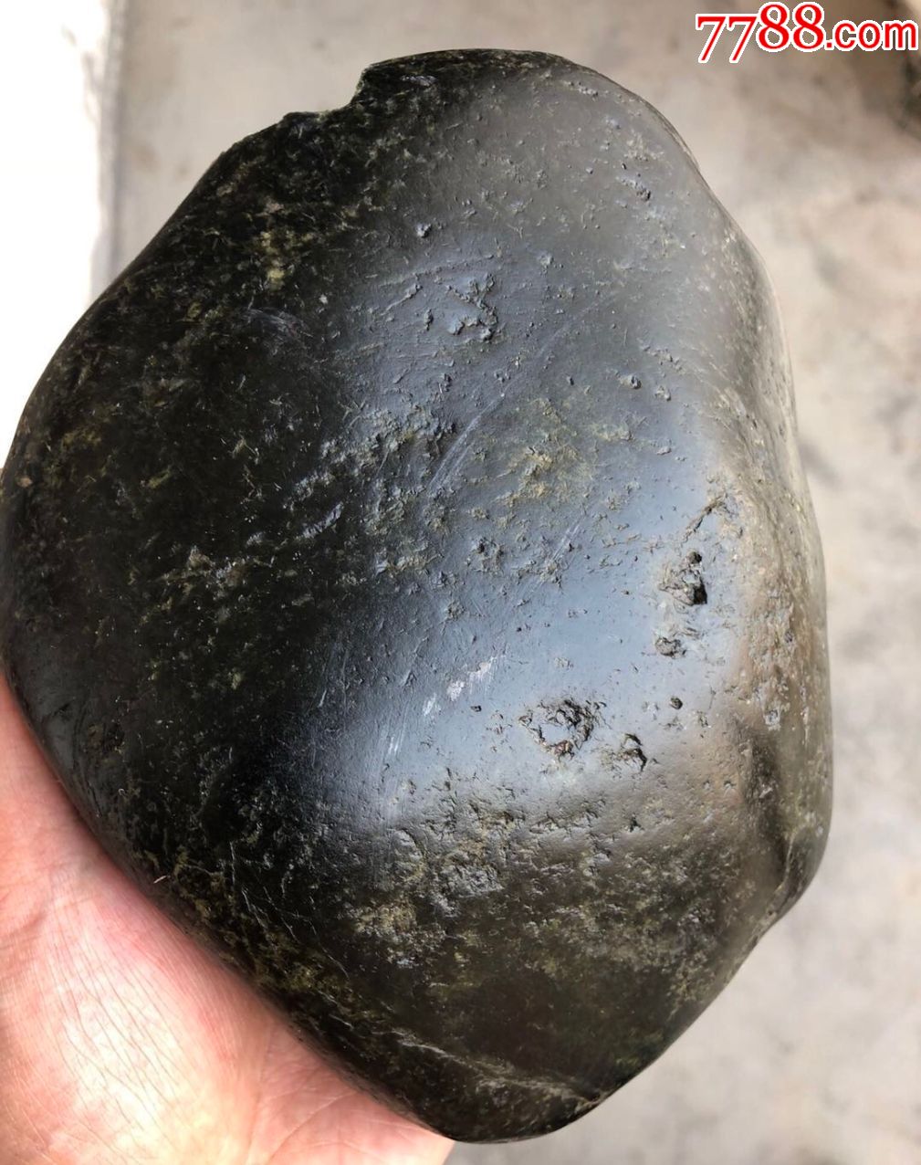 3132和田玉黑青籽料原石1836克-和田玉-7788收藏