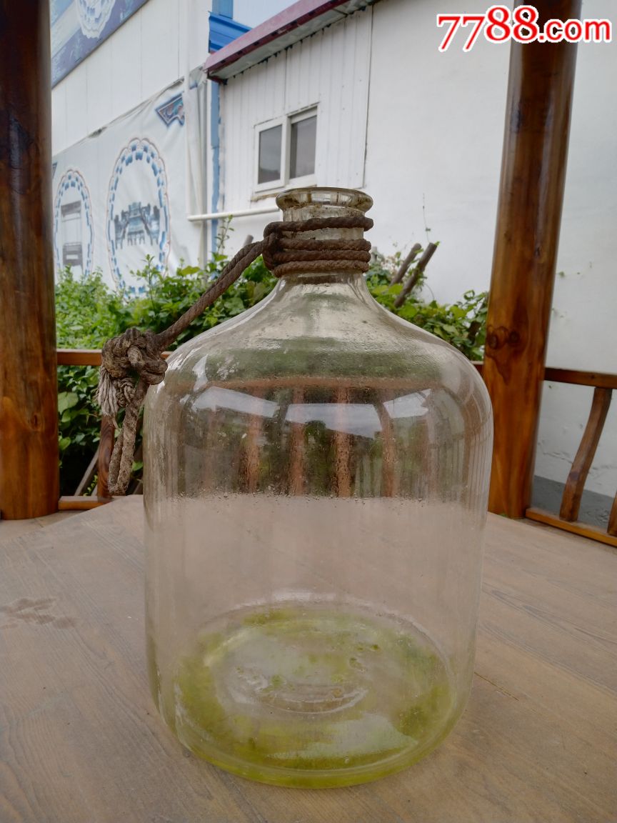 老玻璃瓶,老花瓶,老酒瓶