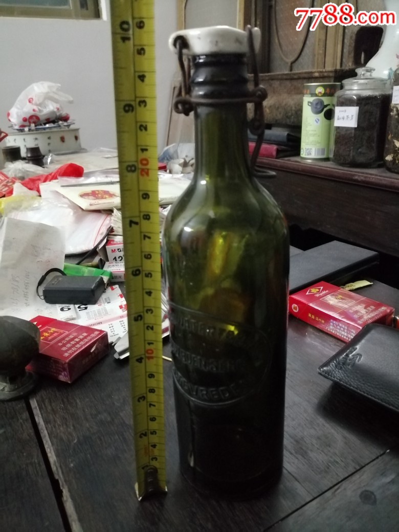 英文款原装瓷盖茶色大药瓶一个