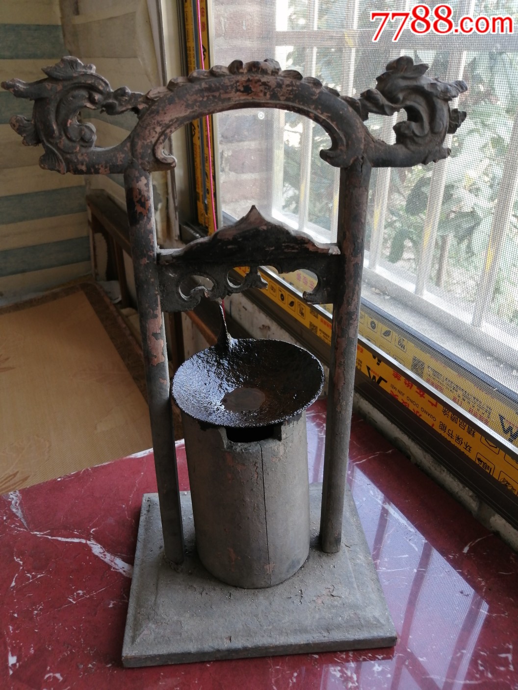 木雕龙首老桐油灯一个