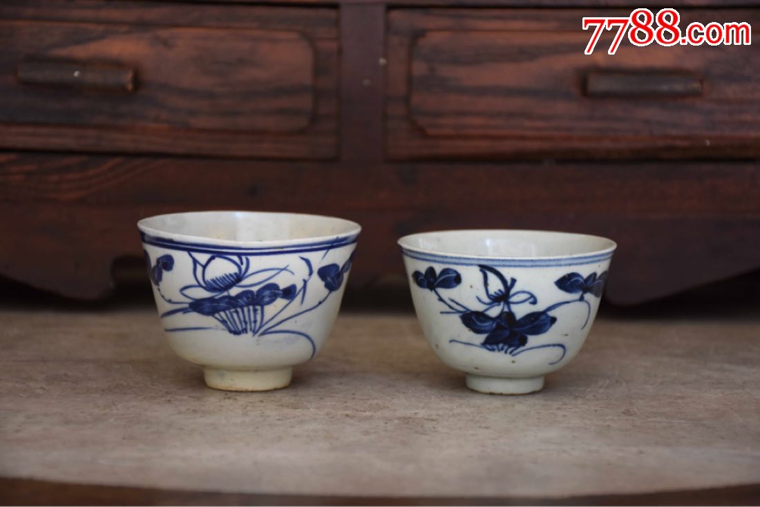 民国青花大茶杯2只