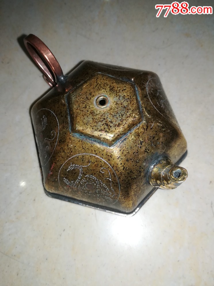 文房砚滴水滴荣宝斋纯铜黄铜复古古玩收藏古董杂项仿古铜器工艺六边形