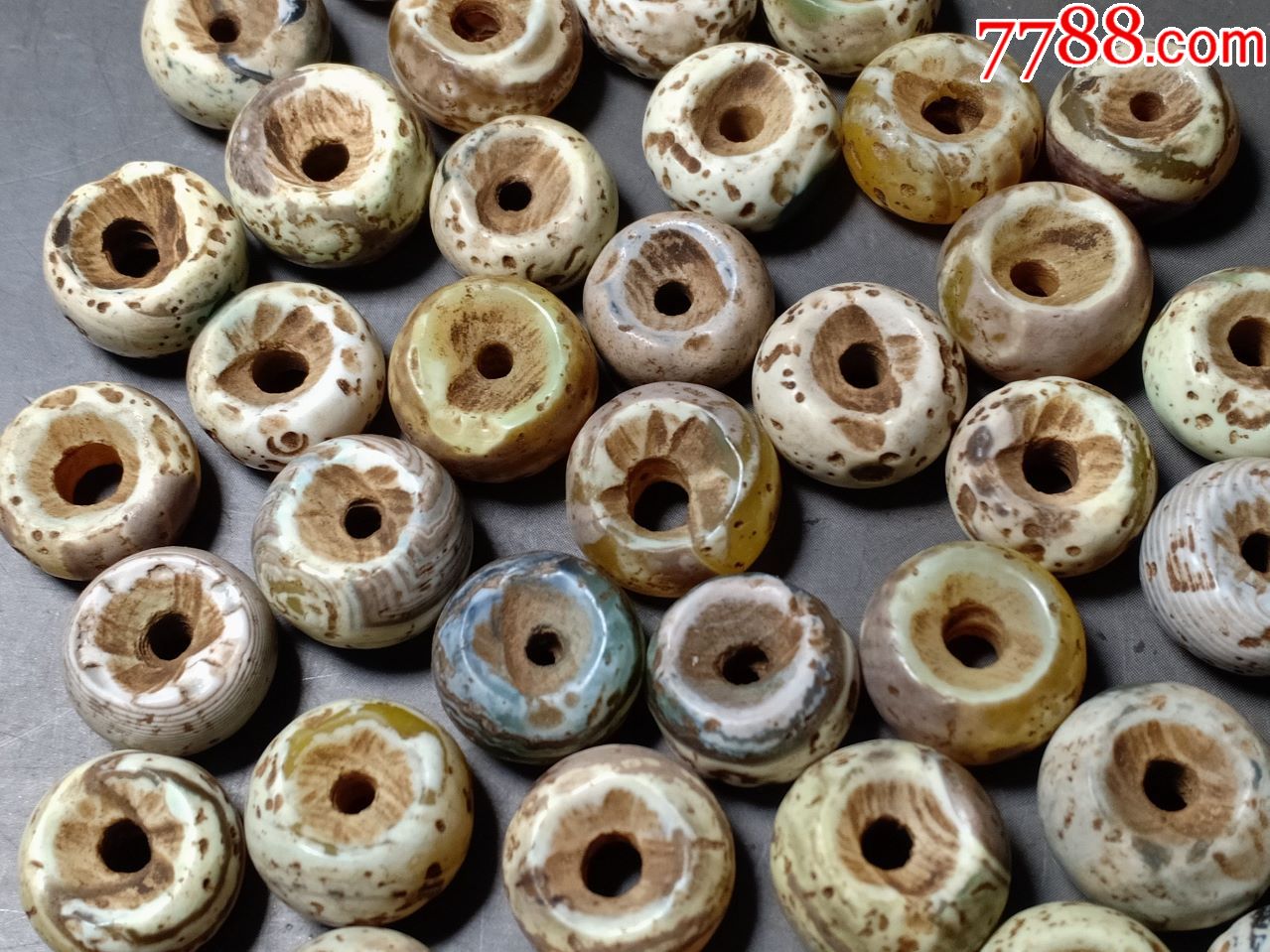 夏家店文化玛瑙珠