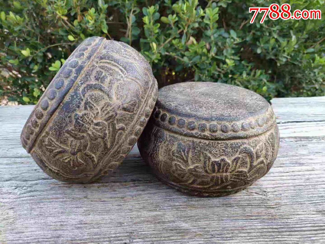 青石石鼓品相完好