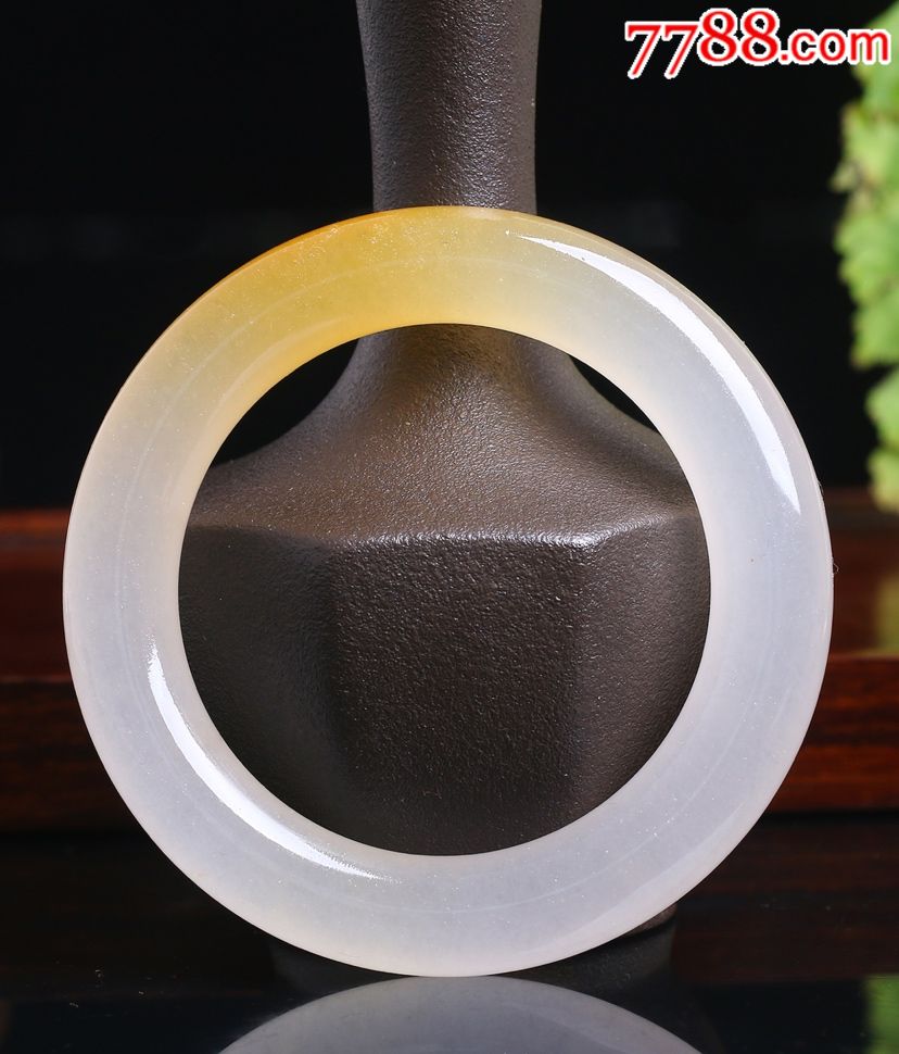 珍藏品极品俏色山筋老料黄龙玉圆条手镯