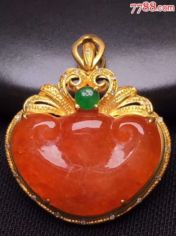 927【红翡心形吊坠】18k金伴钻精美设计镶嵌款式独特艳丽