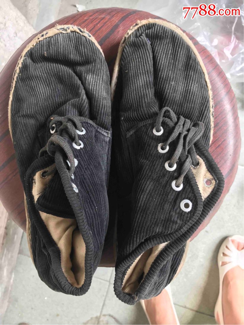 老旧布鞋补丁民俗