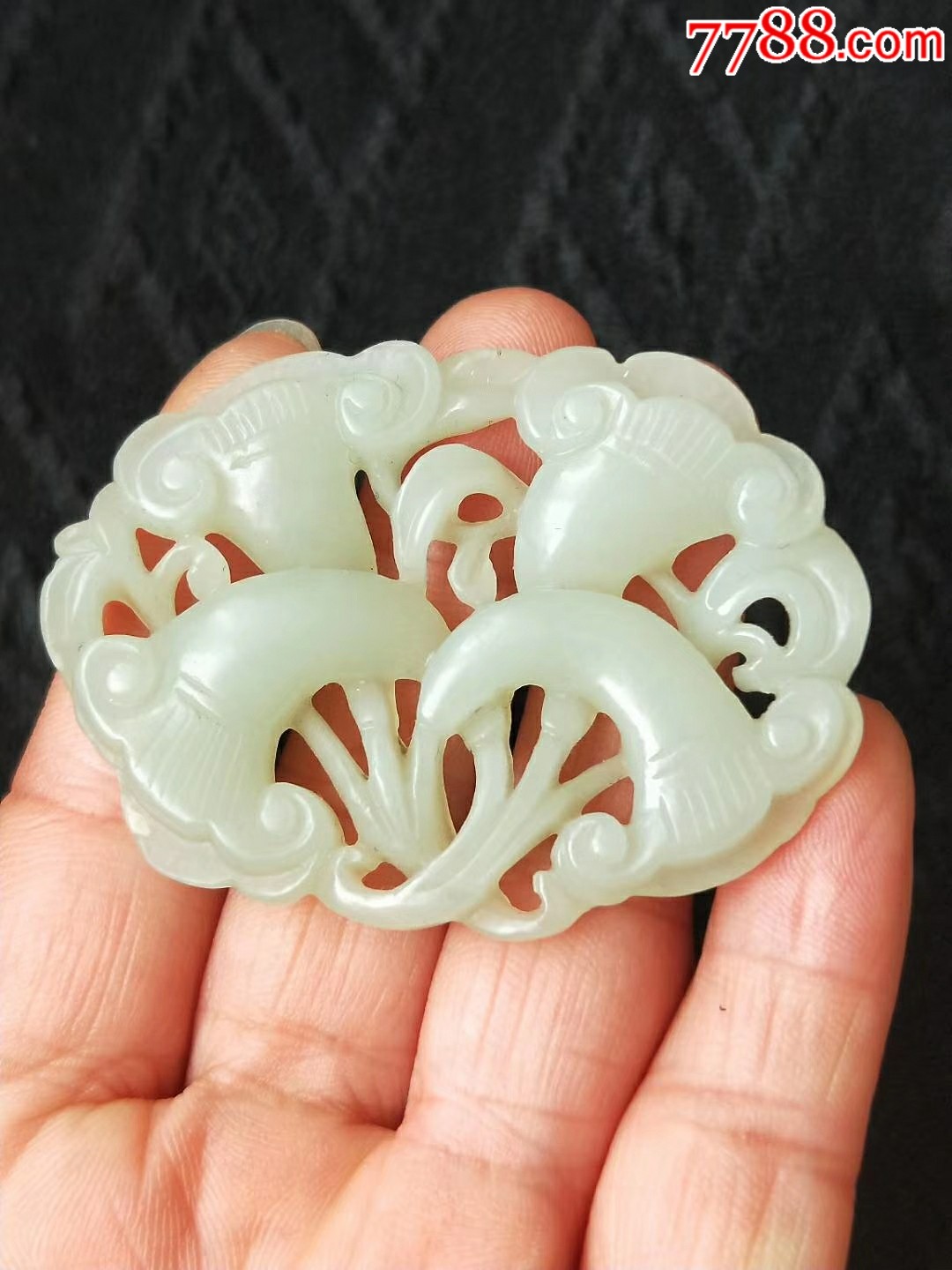 和田玉宝相花玉佩