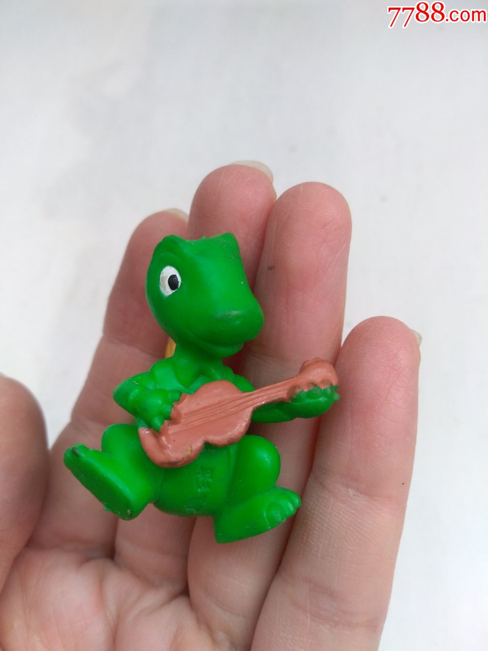 彩迪卷小恐龙(弹吉它),图可放大_胶皮玩具_第1张_7788小人书