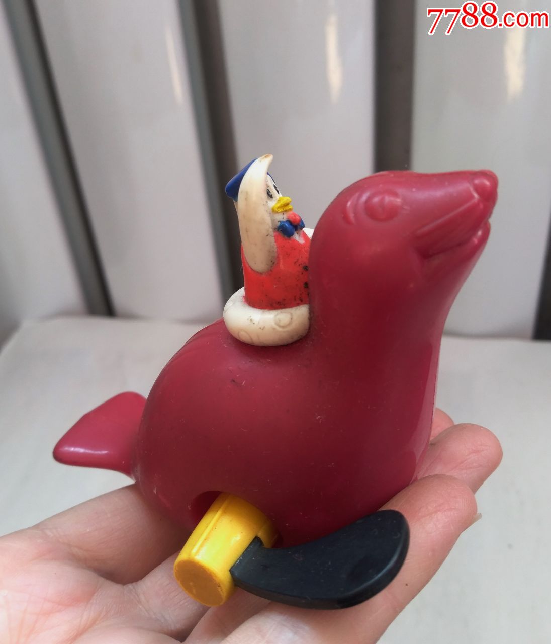 2001年,肯德基限量玩具,奇奇骑海豹,少见款,点图可放大