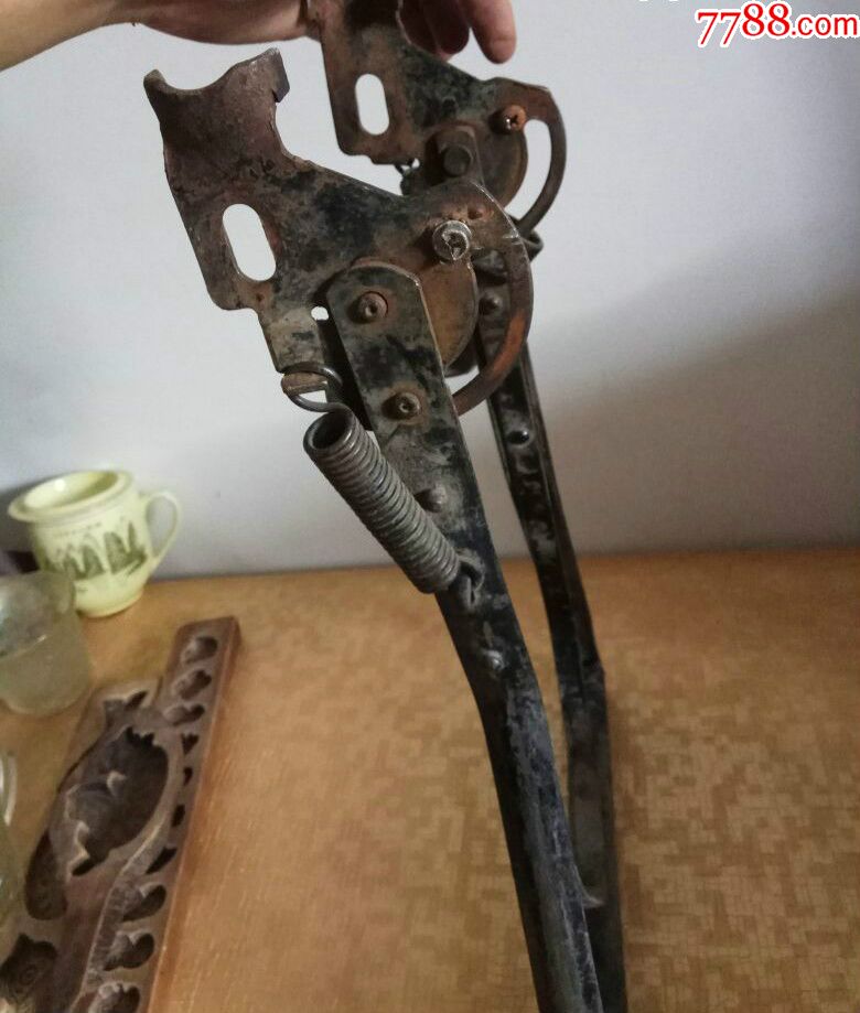 老自行车车梯子