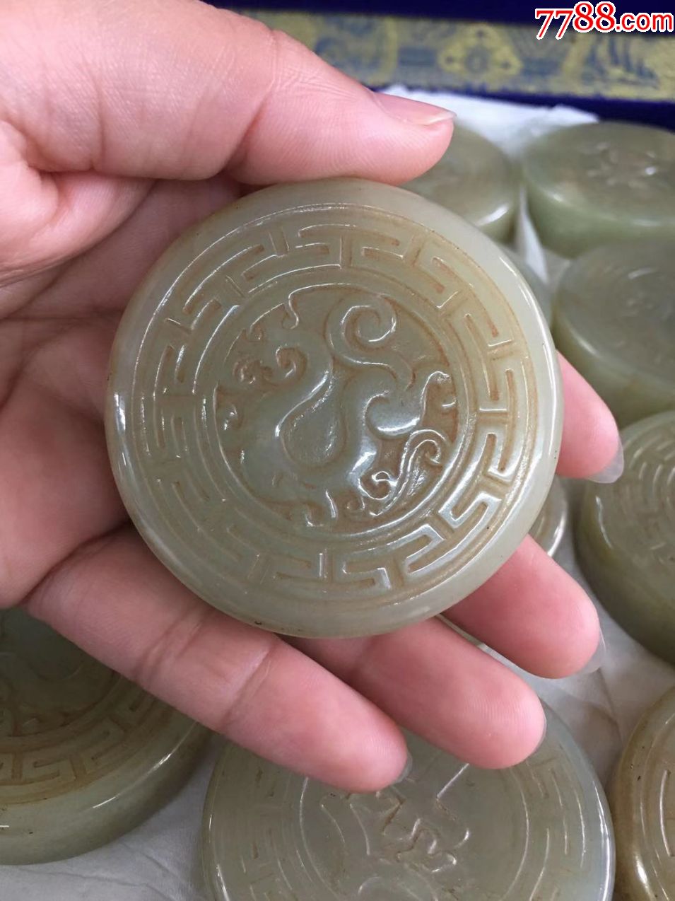 家传老件和田玉象棋