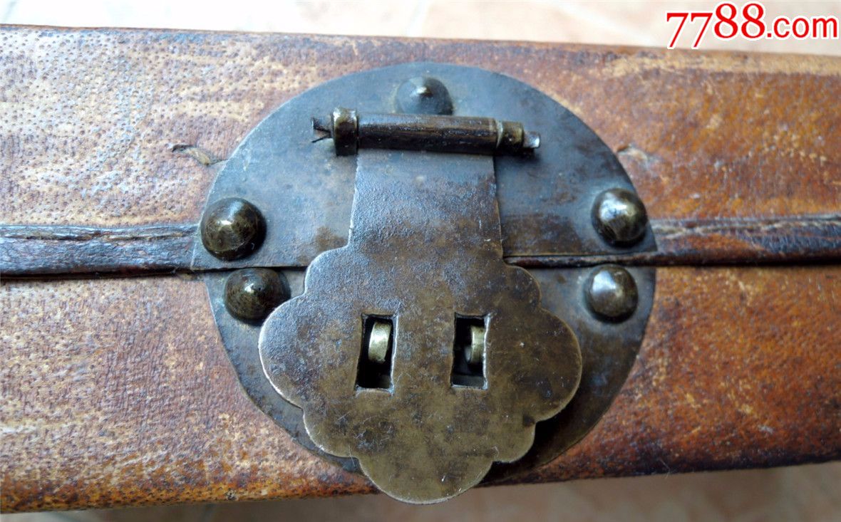 皮货收藏1910-民国老字号手工制铜锁扣小号黄牛皮拜贴箱书箱-品好