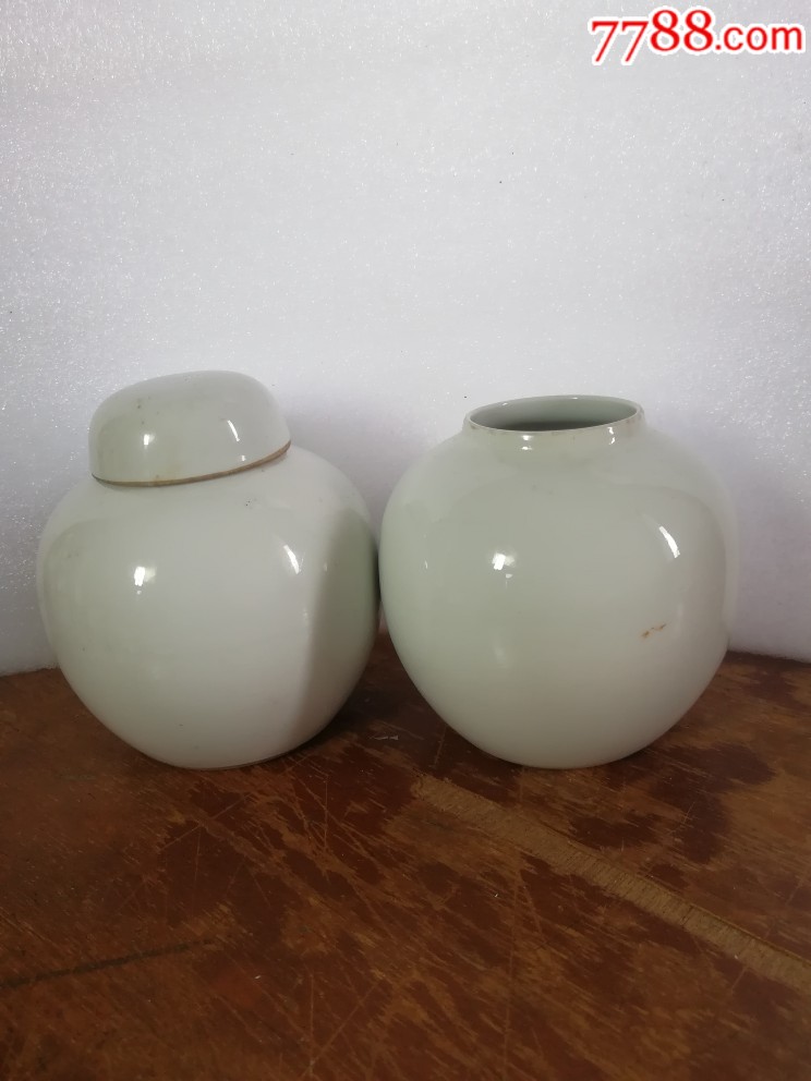 民国甜白釉小罐一对