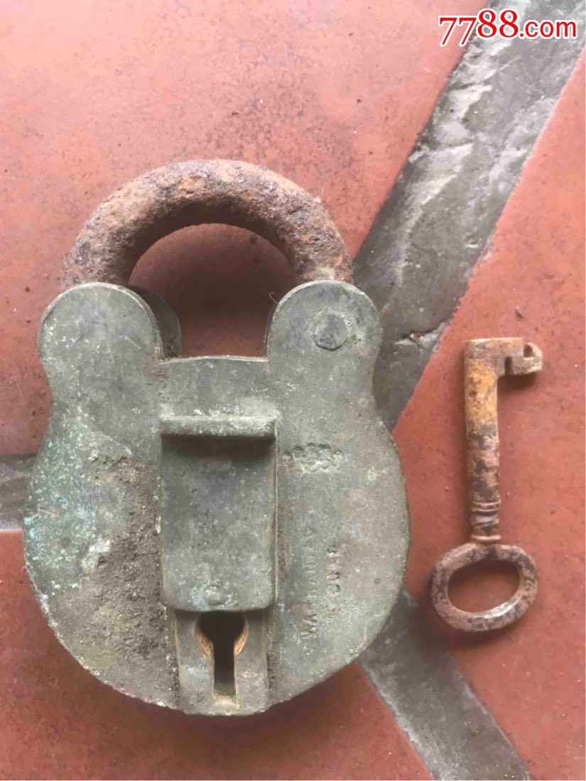 民国铜锁
