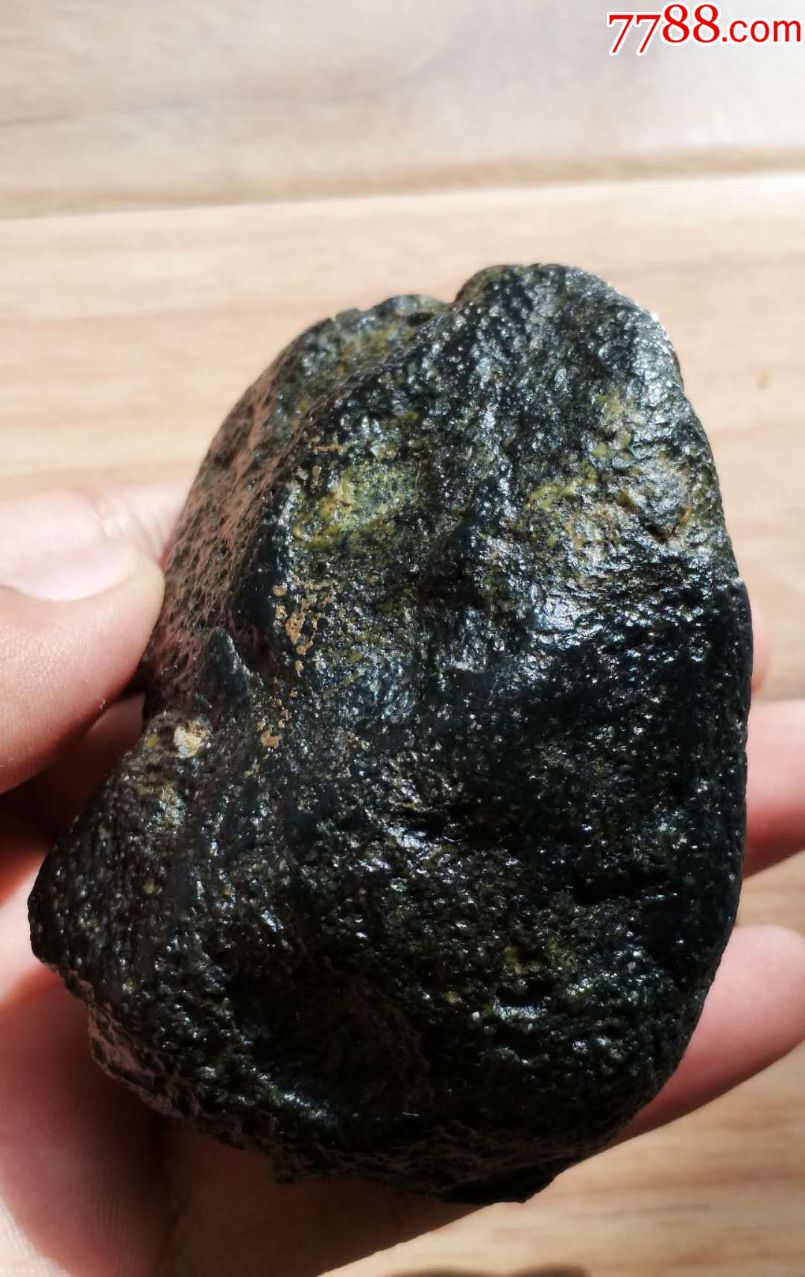 3217和田玉黑青戈壁料籽料原石215.6克