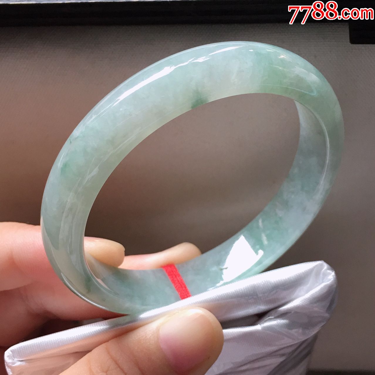 天然翡翠a货老坑正圈玉手镯冰糯种飘花水润玉镯子女款厂家直销_价格