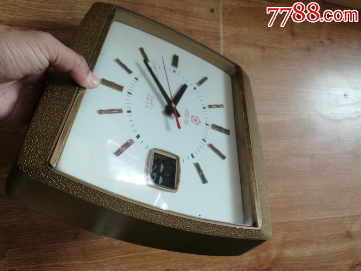 老款石英钟